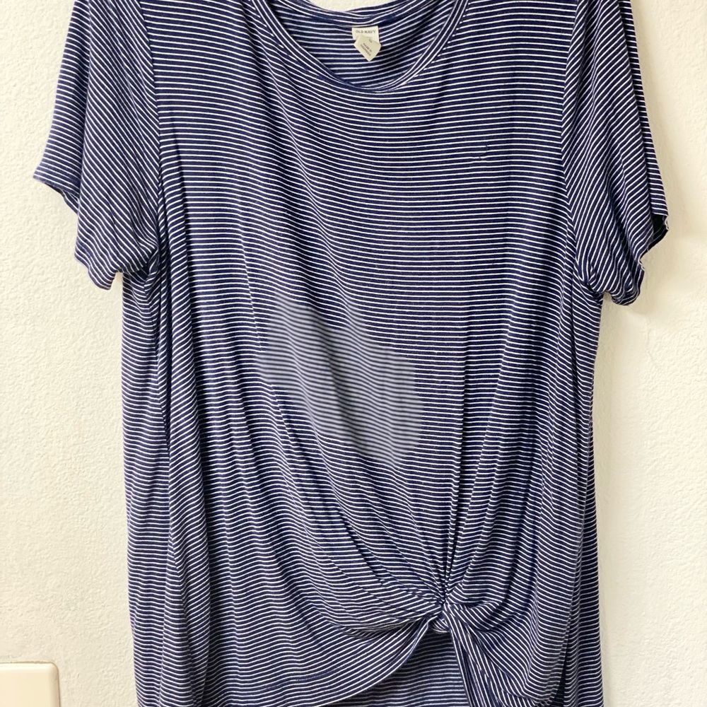 Old navy striped Tshirt
